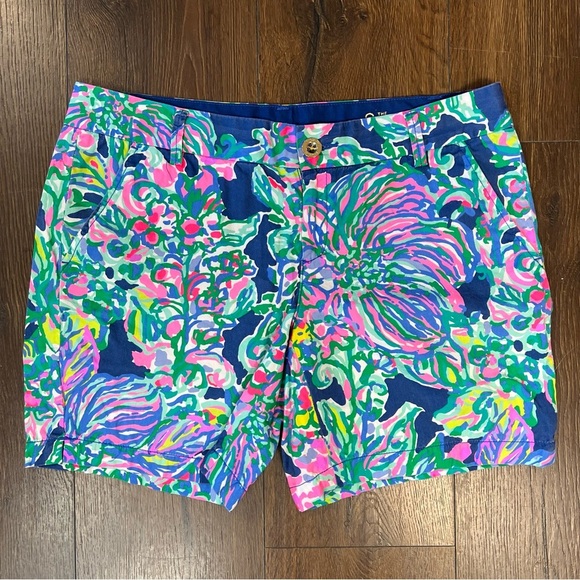 Lilly Pulitzer Blue Shorts Jayne Indigo Exotic Escapade Tropical SZ 8 - Picture 1 of 6